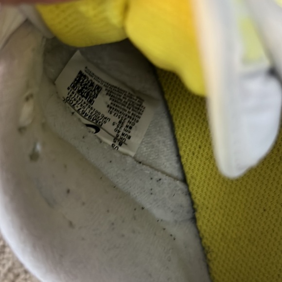 Nike dunk low lemonade size 8.5 - Picture 5 of 6